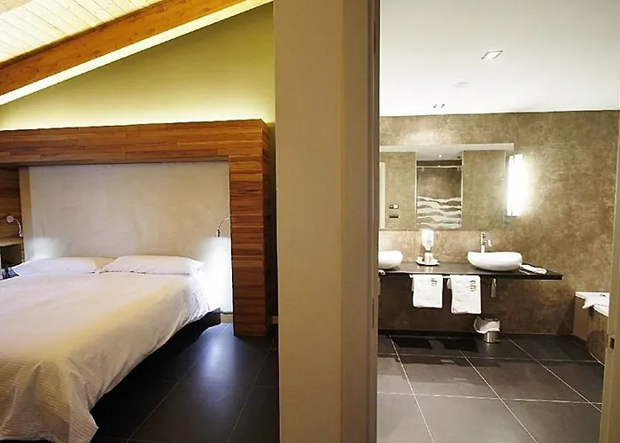 Hotel Aguas De Mallos Murillo de Gállego